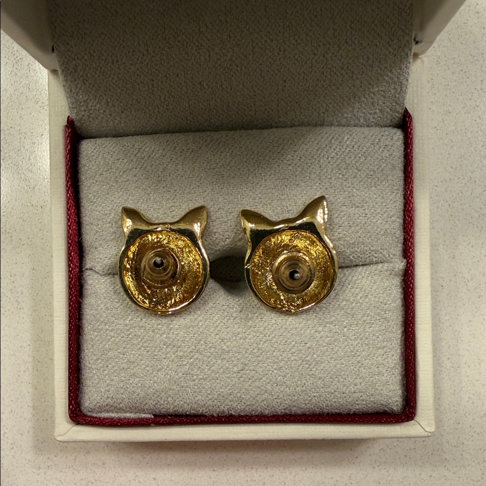 Gold Cat Face Earrings with Red Heart Eyes - Picture 2 of 3